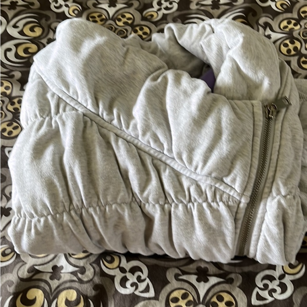 Size 8 Lululemon coat